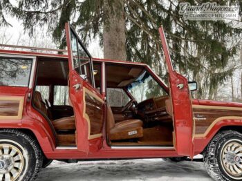 1984 Jeep Grand Wagoneer full