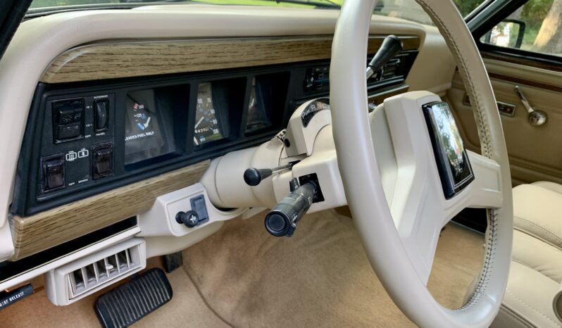 1991 Jeep Grand Wagoneer (112025B) full