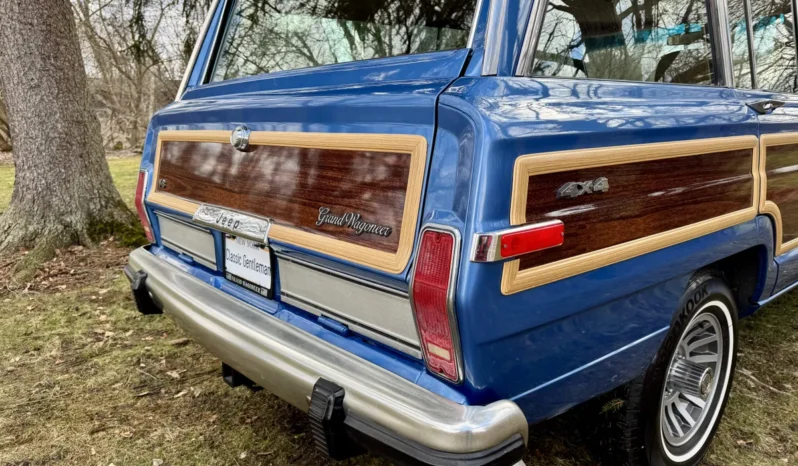 1988 Jeep Grand Wagoneer full