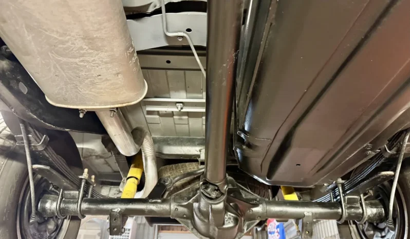 1988 Jeep Grand Wagoneer full