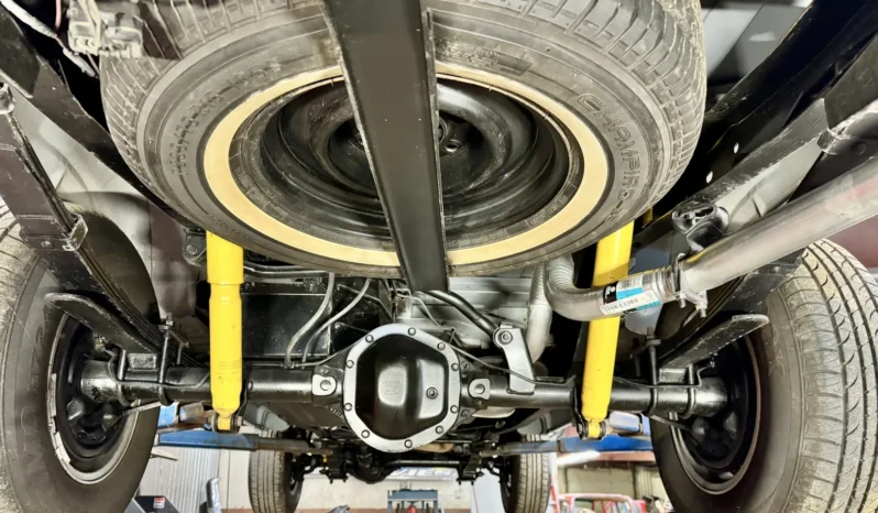 1988 Jeep Grand Wagoneer full