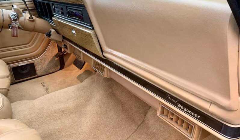 1991 Jeep Grand Wagoneer (25b) full
