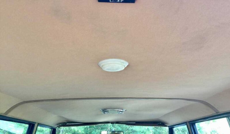 1991 Jeep Grand Wagoneer (25b) full