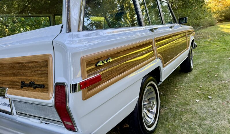 1991 Jeep Grand Wagoneer full