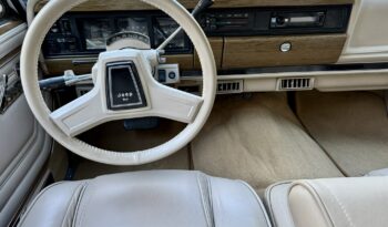 1991 Jeep Grand Wagoneer full