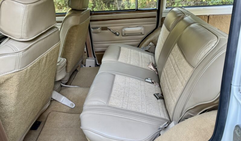 1991 Jeep Grand Wagoneer full